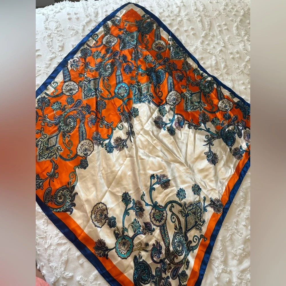 Scarf Top - Picture 1 of 1